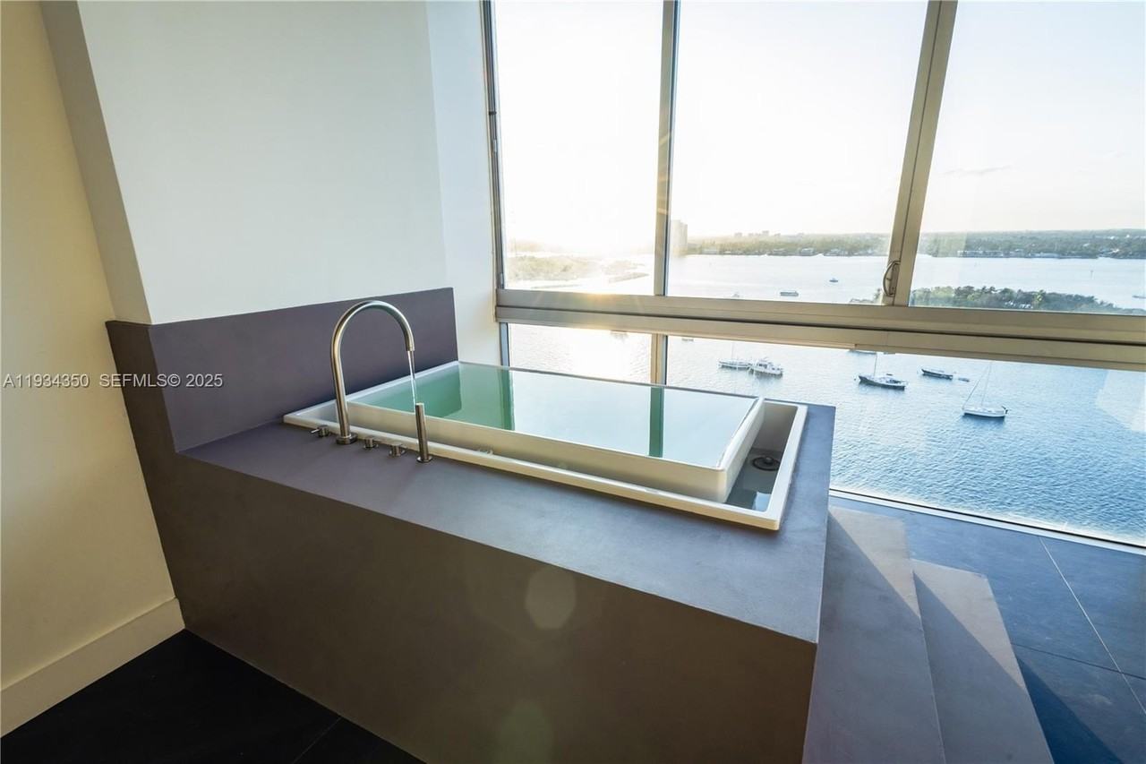 7934 West Dr 1401 - Photo 7 of 27