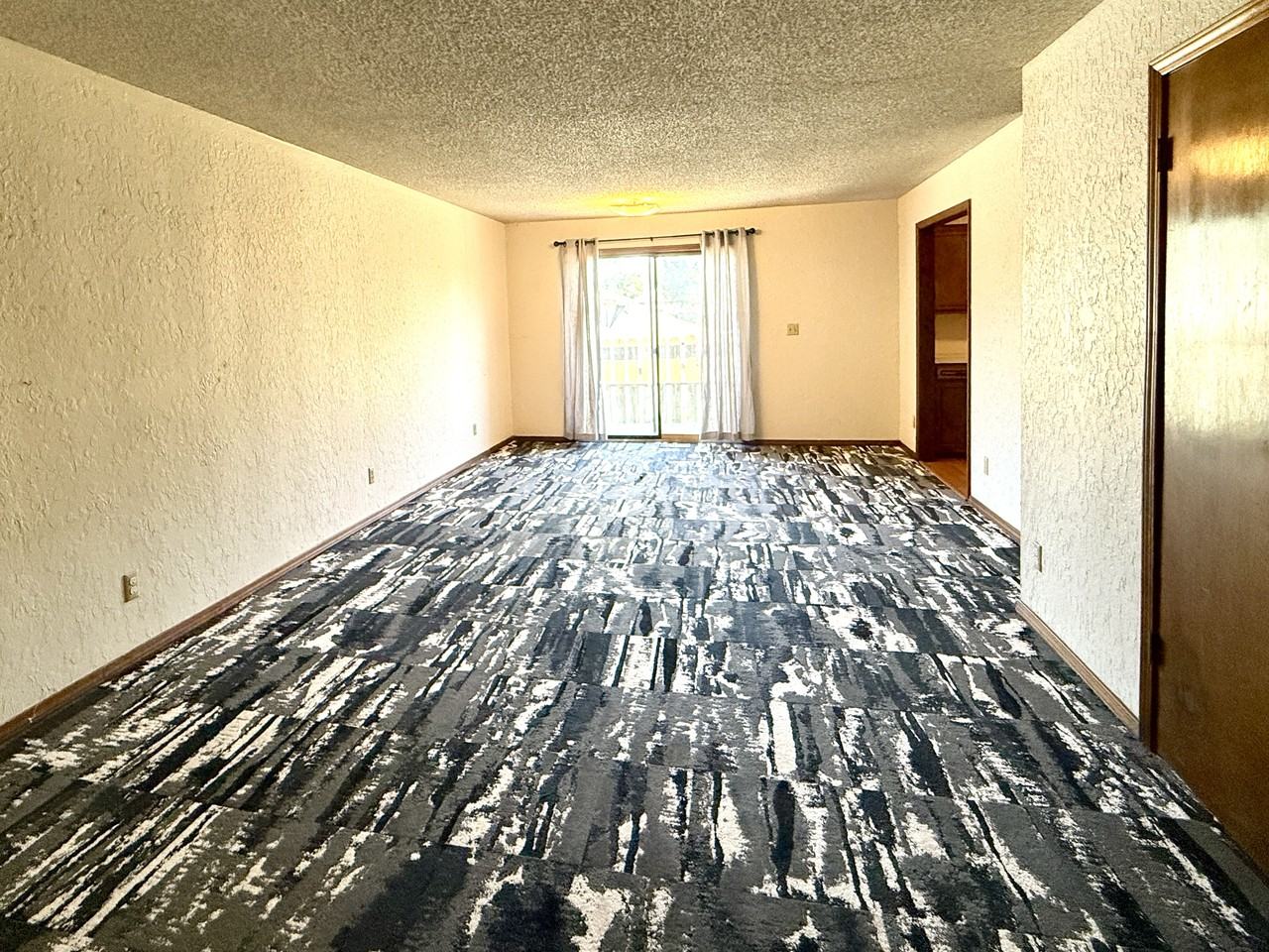 Jamestown Apartments 11 #1 - Photo 5 of 18