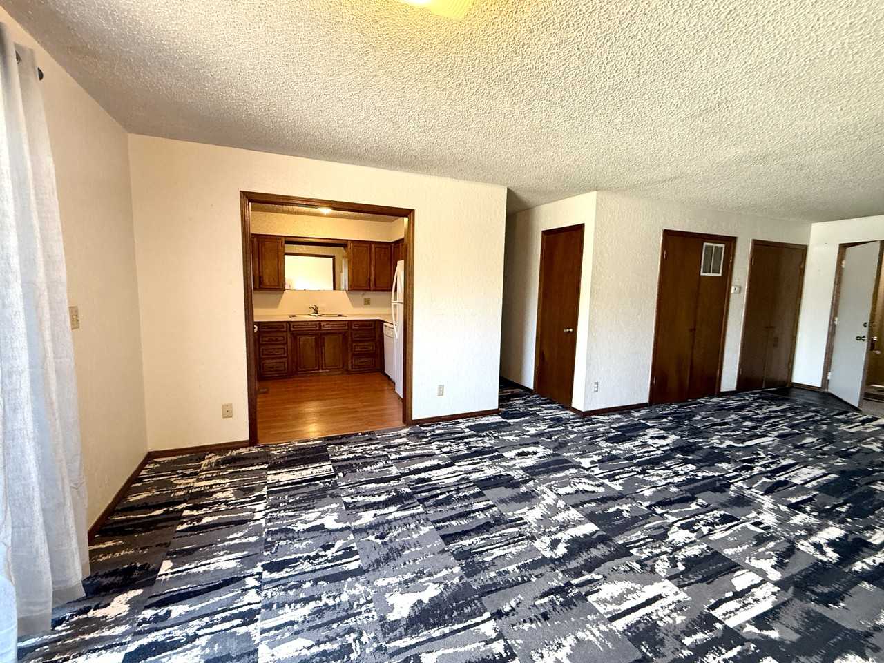 Jamestown Apartments 11 #1 - Photo 7 of 18