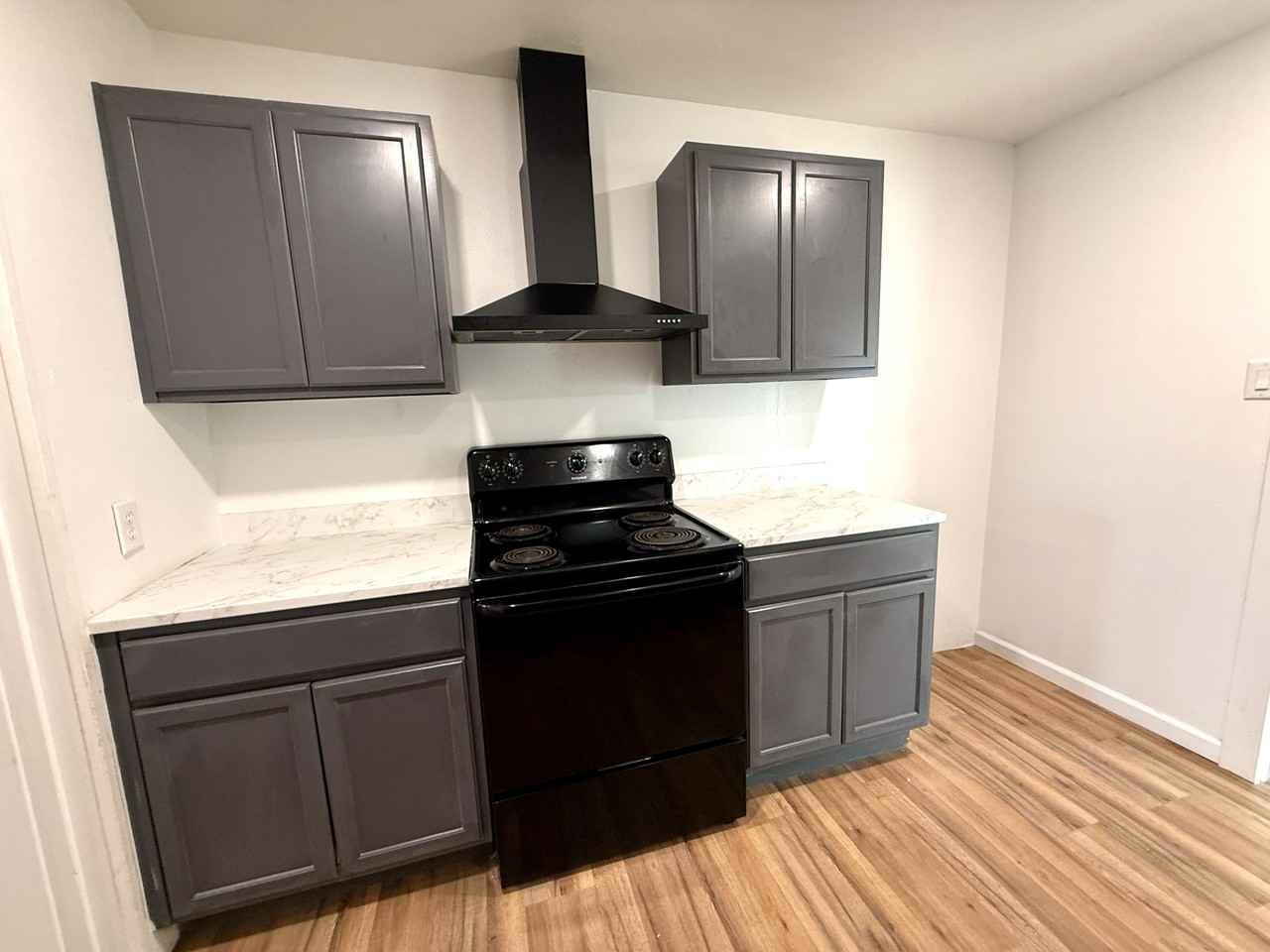 904 Davis St Nw #1 - Photo 4 of 31