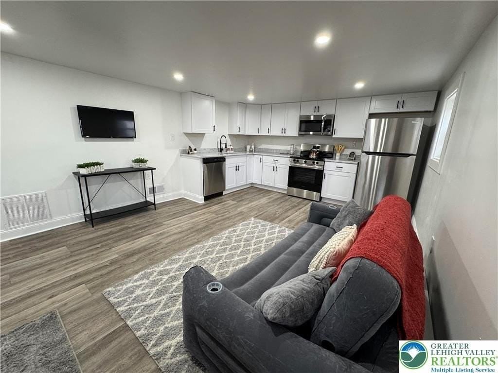 5444 Vera Cruz Rd - Photo 3 of 16