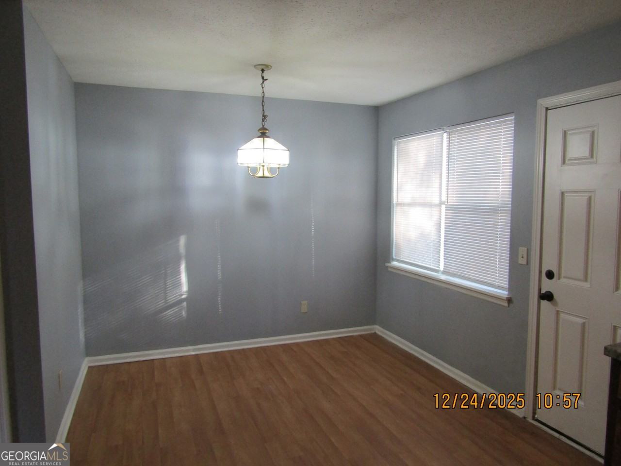 1121 Windgate Cir Nw - Photo 3 of 10