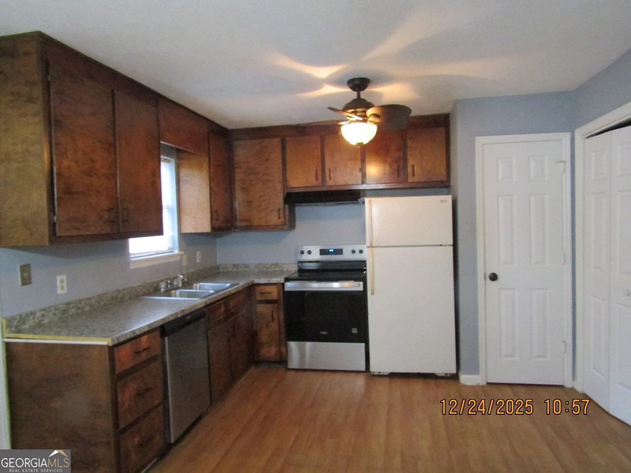 1121 Windgate Cir Nw - Photo 4 of 10