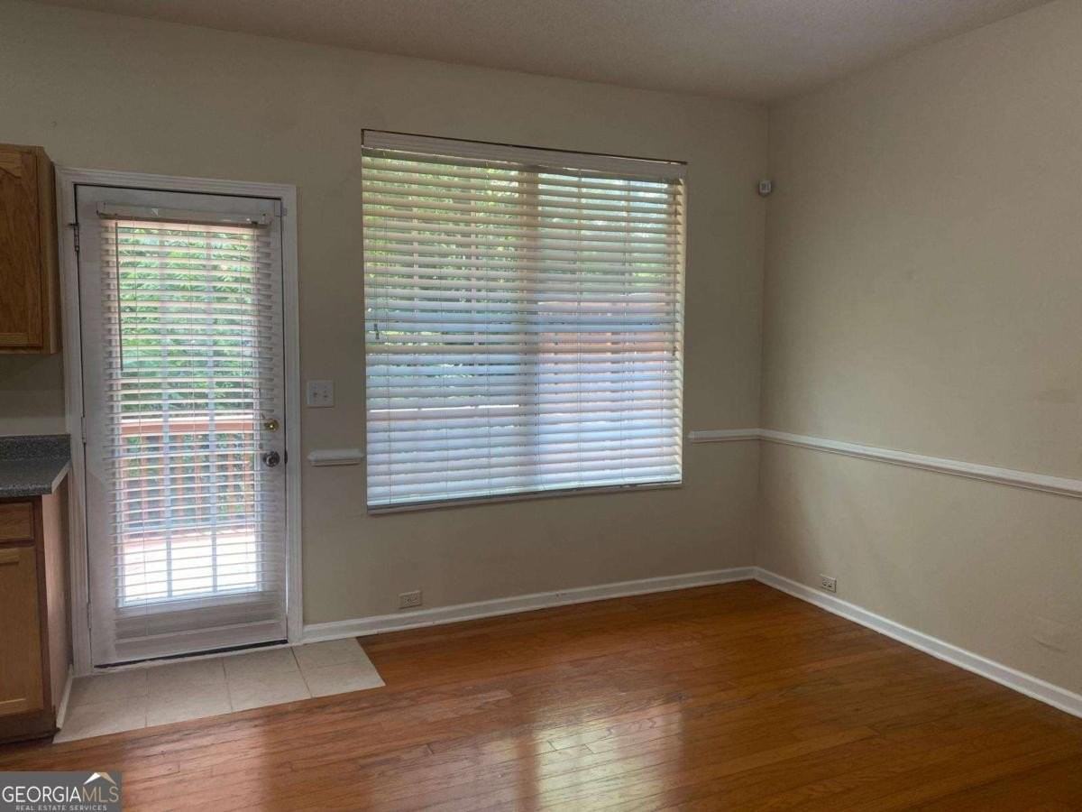 2858 Parkway Close - Photo 7 of 15