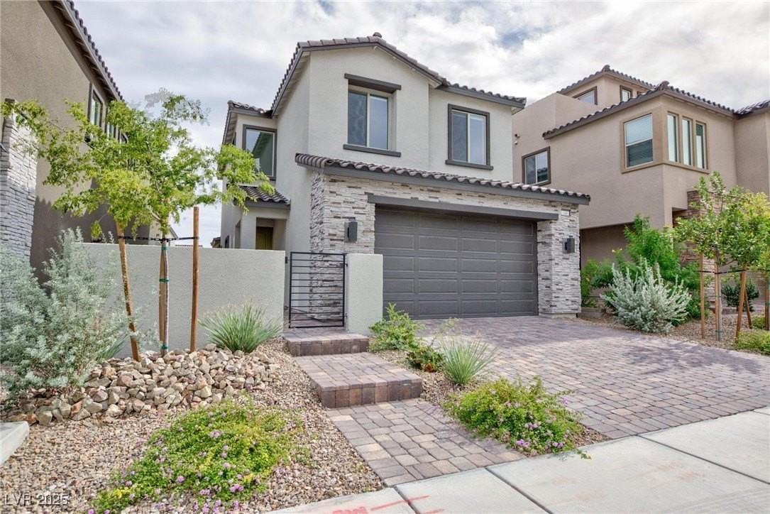 11683 Desert Hollow Ave - Photo 5 of 42