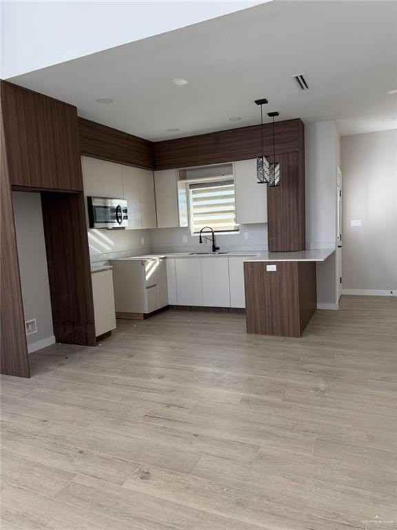 2202 Corales St - Photo 4 of 13