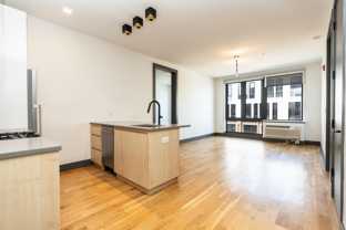 424 Arlington Ave #302 - Photo 1 of 1