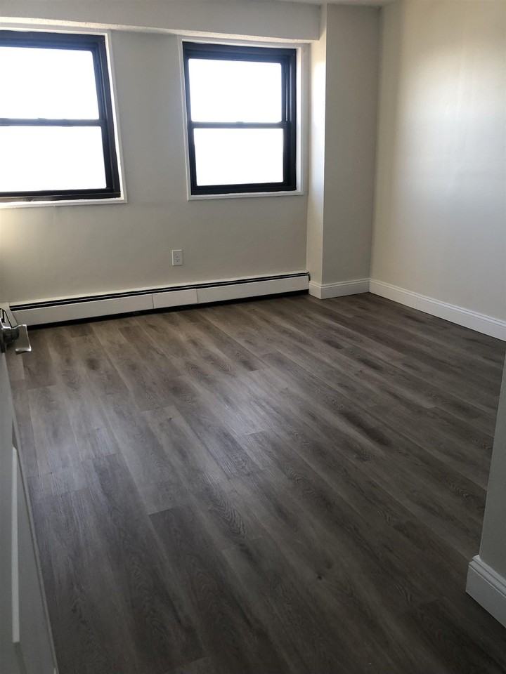 5710 Kennedy Blvd E #20G - Photo 7 of 18