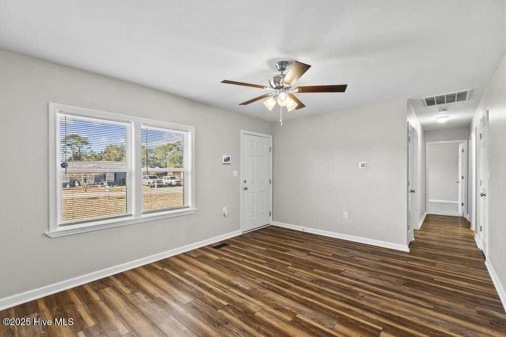 17 Crown Point Rd - Photo 4 of 22