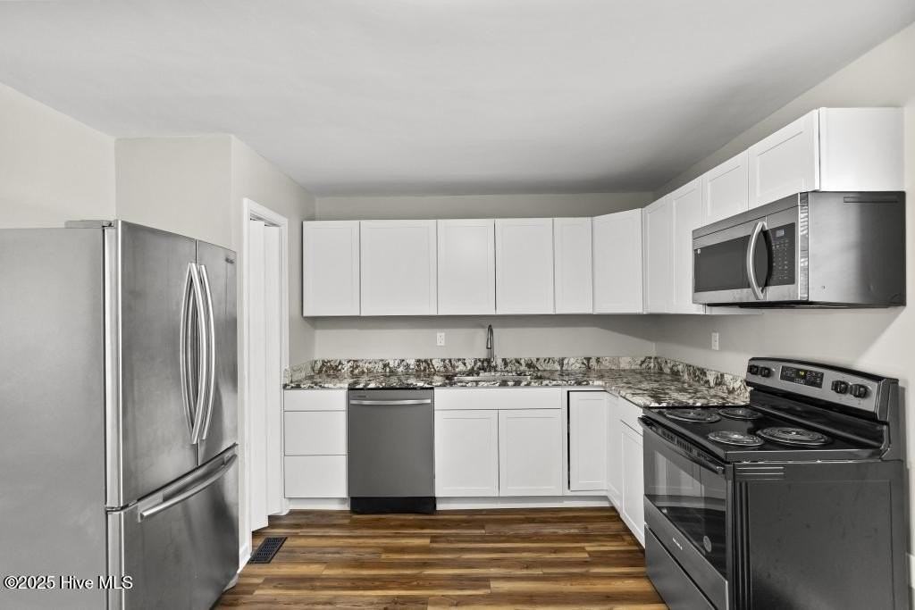 17 Crown Point Rd - Photo 7 of 22