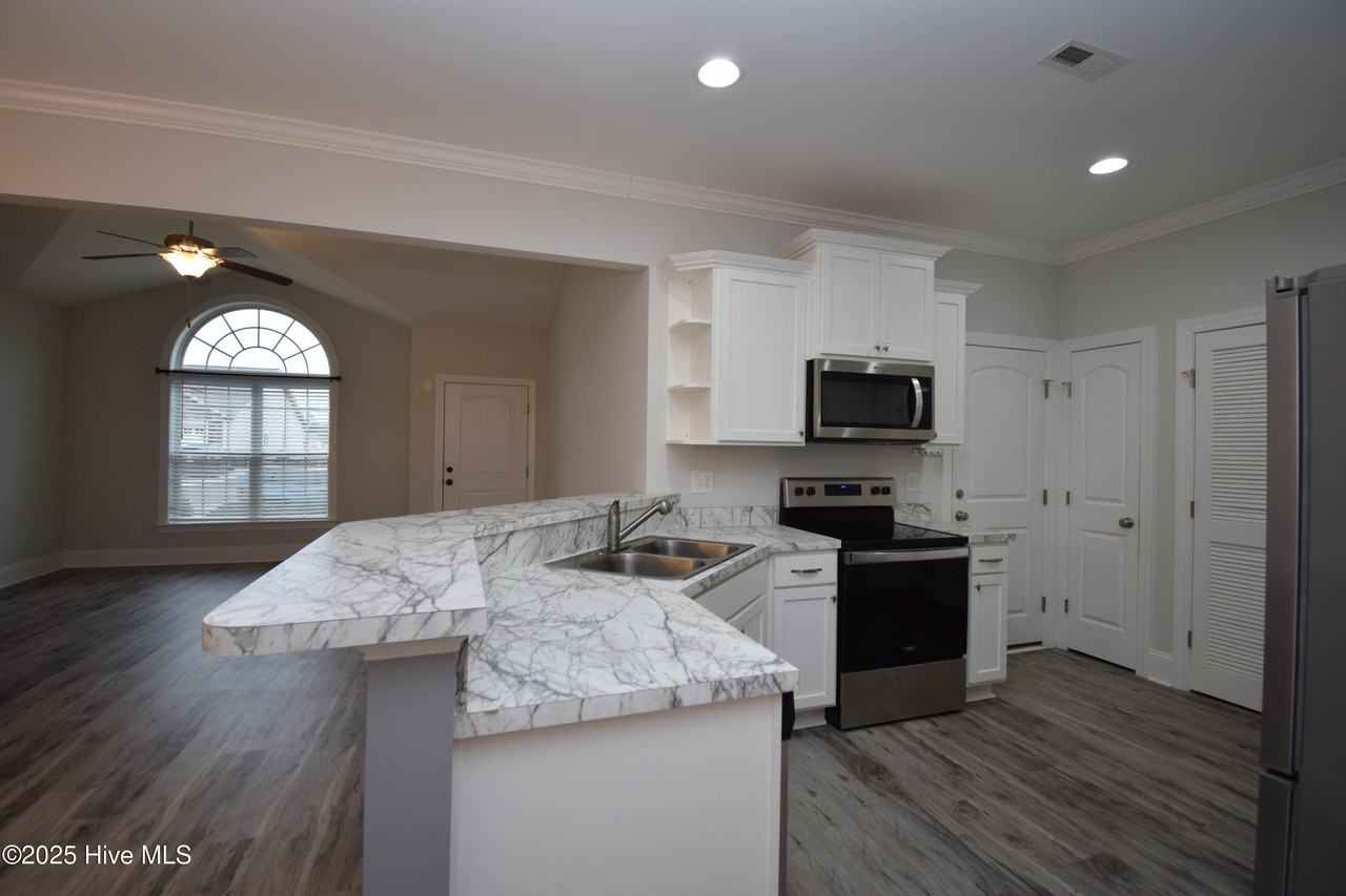 3503 Gaston Way Unit B #B - Photo 5 of 19