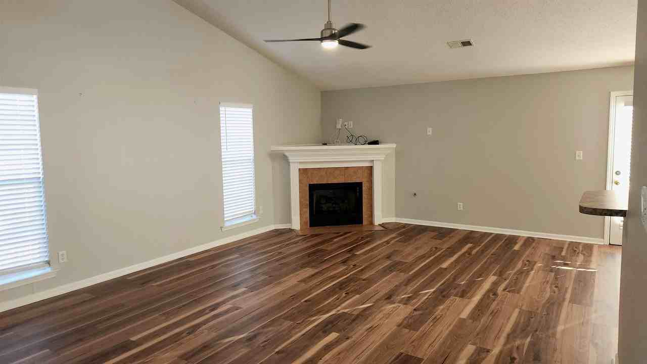 5510 Underwood Cv - Photo 2 of 15