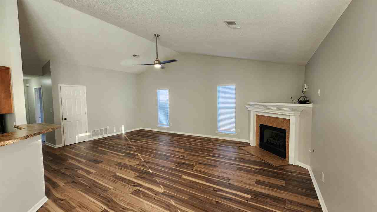 5510 Underwood Cv - Photo 3 of 15