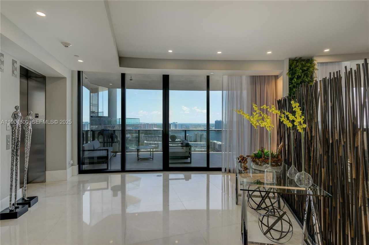 18555 Collins Ave #2403 - Photo 7 of 8