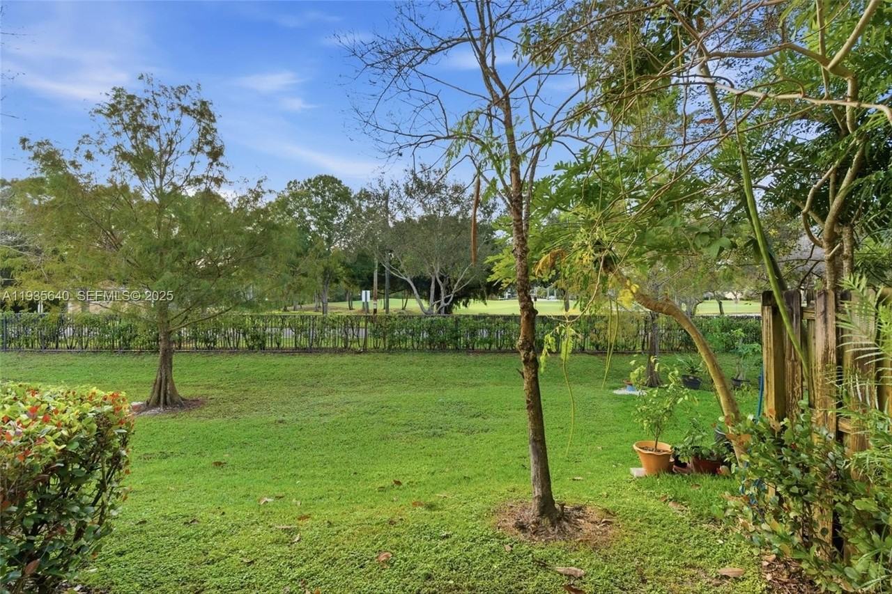 165 Emerald Creek Ter - Photo 3 of 29