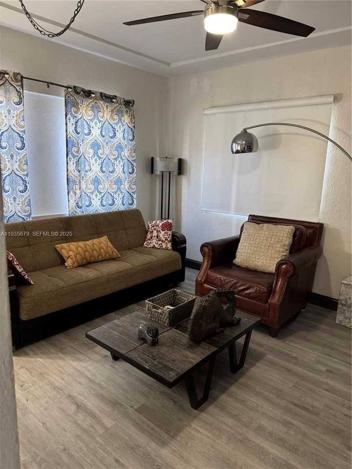 168 Nw 53rd St #1 - Photo 5 of 10