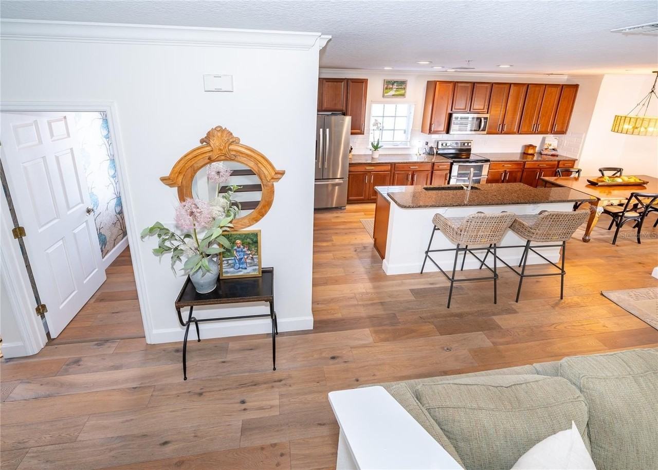 2823 Wilford Ave - Photo 5 of 50