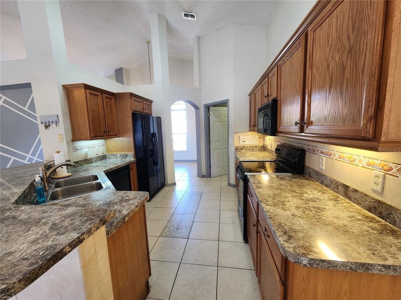 2303 Laurel Pine Ln - Photo 6 of 20