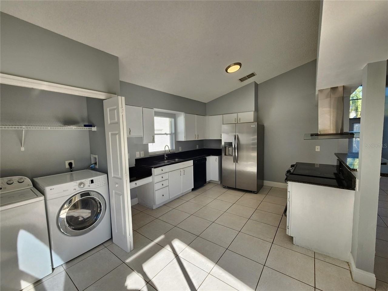 12516 Britwell Ct - Photo 5 of 18