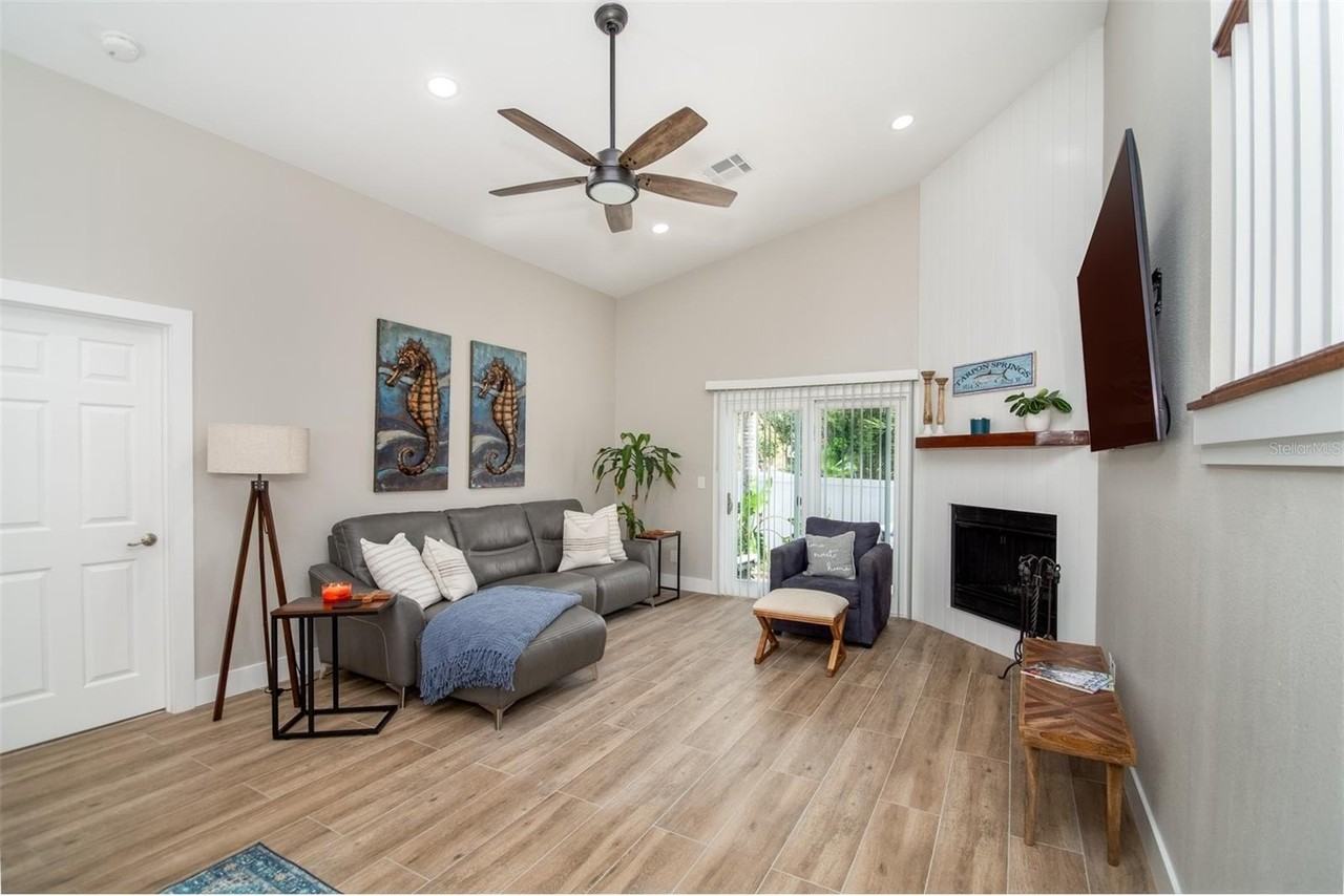 1106 Goshen Rd - Photo 3 of 39