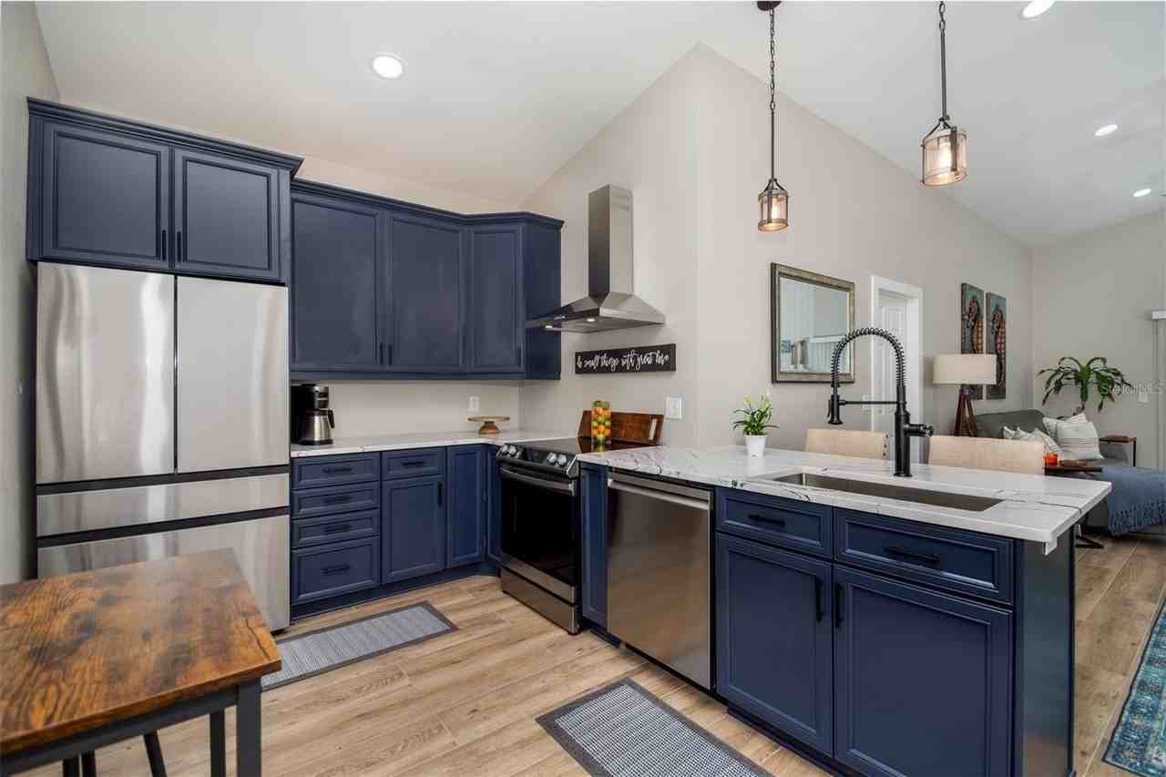 1106 Goshen Rd - Photo 5 of 39