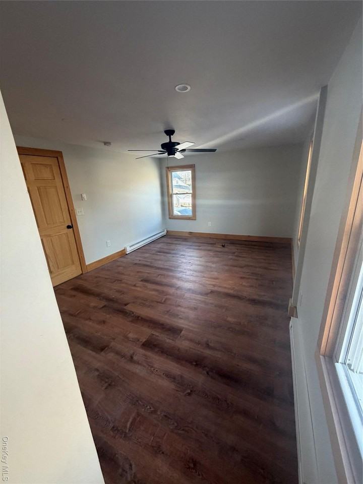 80 Old Glenham Rd - Photo 6 of 10