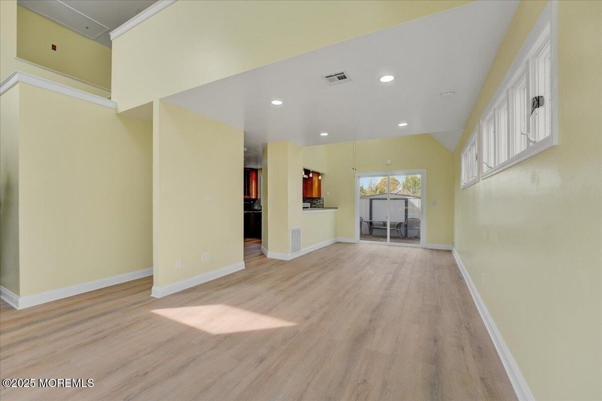 29 Lohsen Ave - Photo 4 of 25