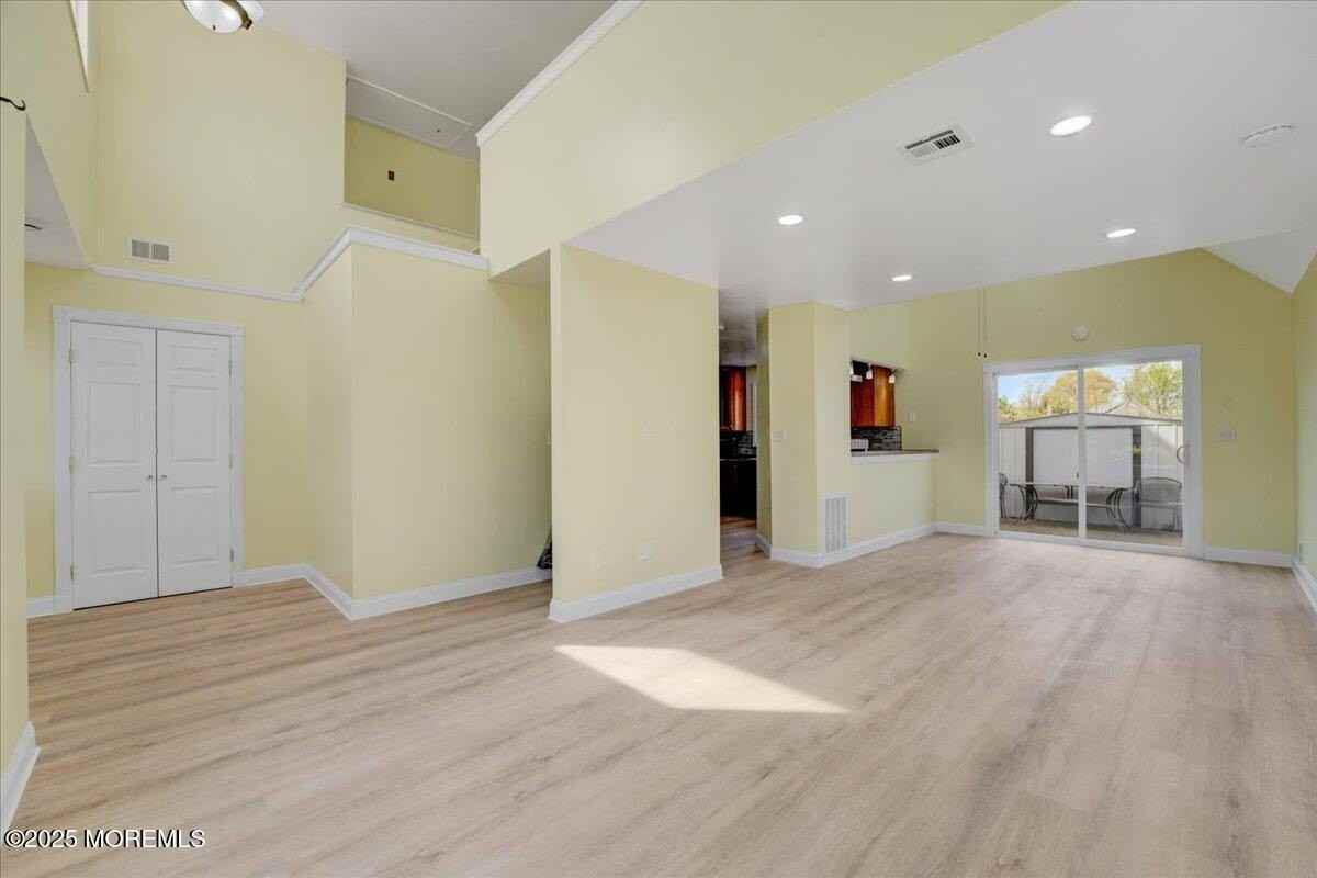 29 Lohsen Ave - Photo 5 of 25