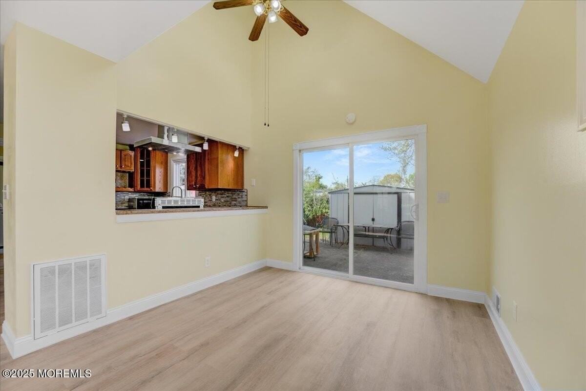 29 Lohsen Ave - Photo 6 of 25