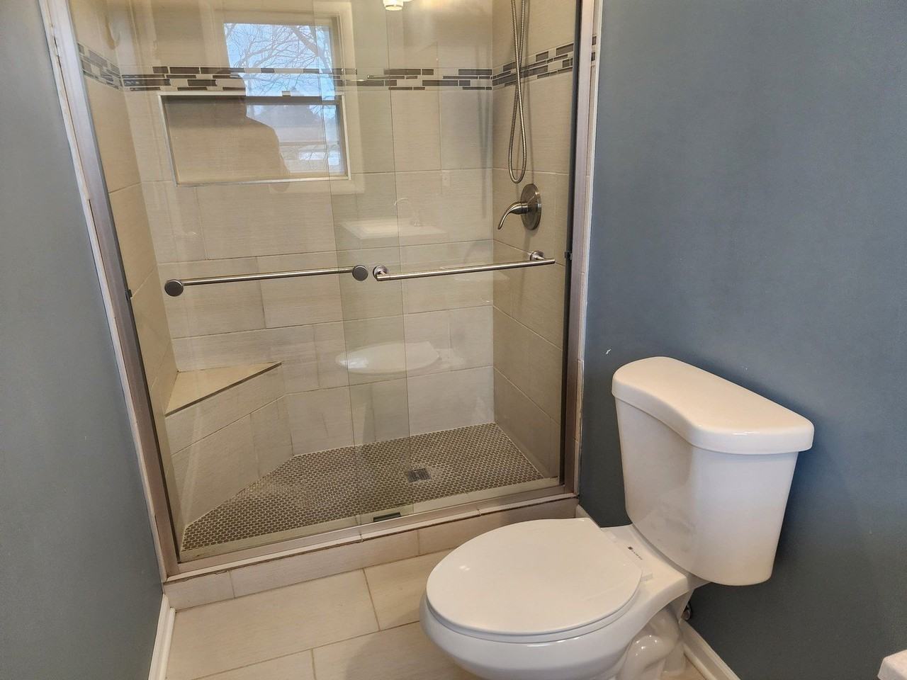 1325 Glenview Ct - Photo 6 of 22