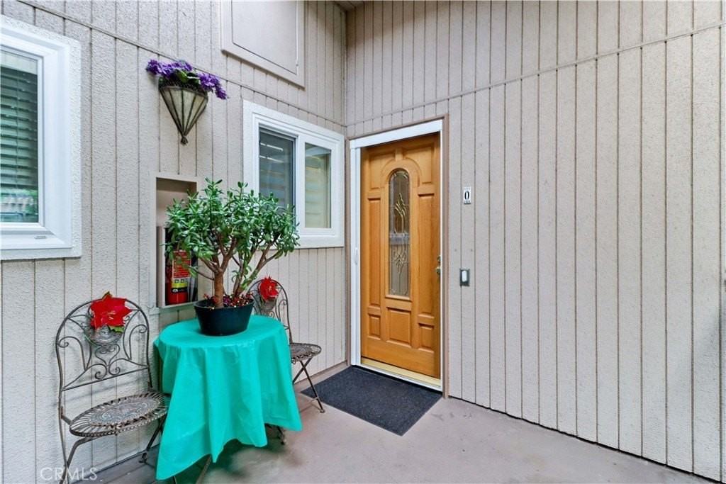 881 Via Mendoza #O - Photo 6 of 47