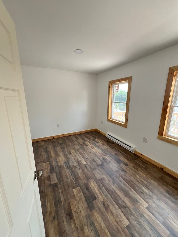 706 Penn St #2 - Photo 5 of 9