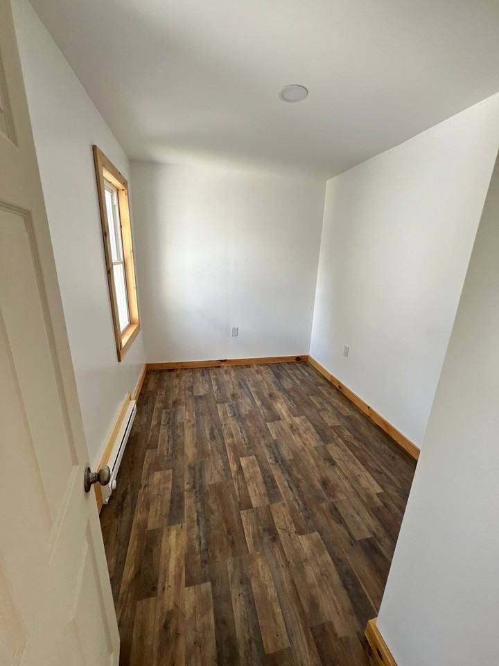 706 Penn St #2 - Photo 6 of 9