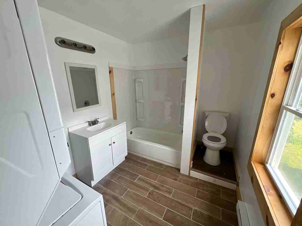 706 Penn St #2 - Photo 7 of 9