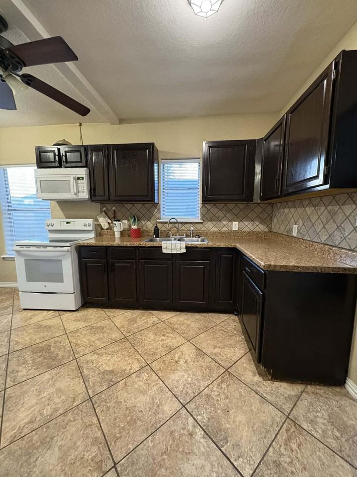 E Alabama St - Photo 4 of 21