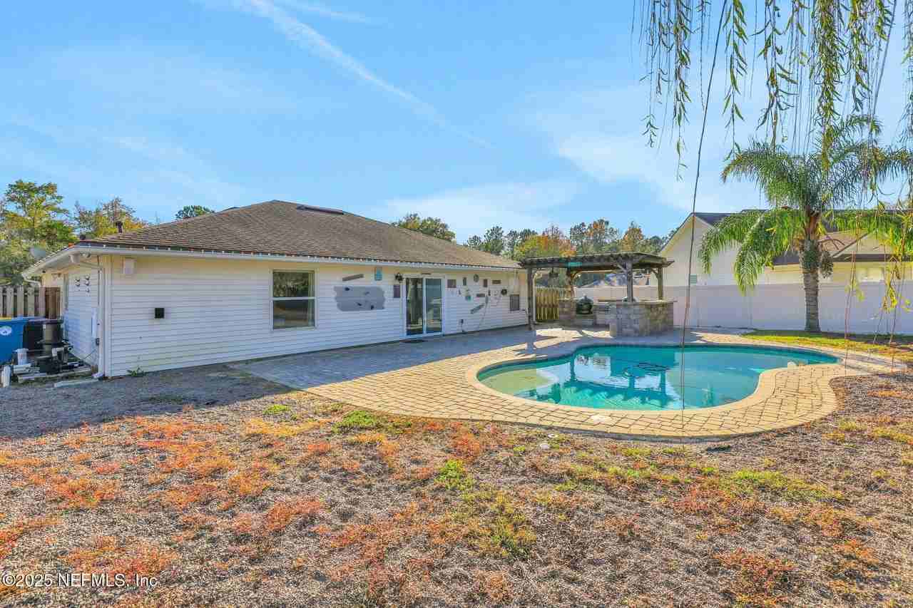 1453 Lindseys Crossing Dr - Photo 4 of 41