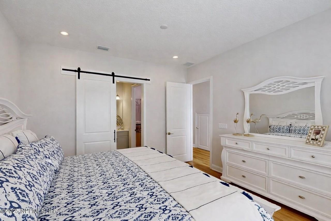 19 Spinney Ln - Photo 4 of 12