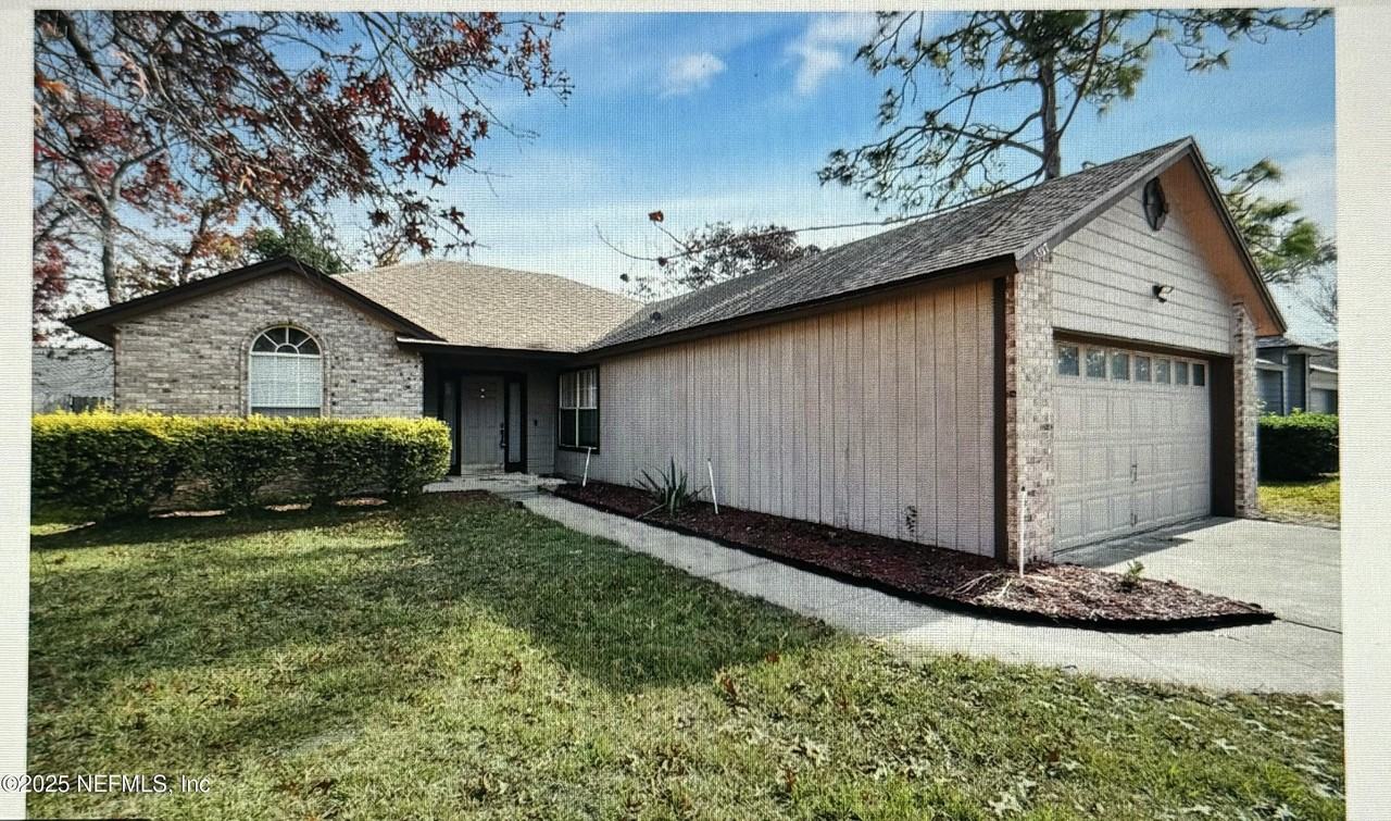 3317 Cancun Dr E - Photo 2 of 11