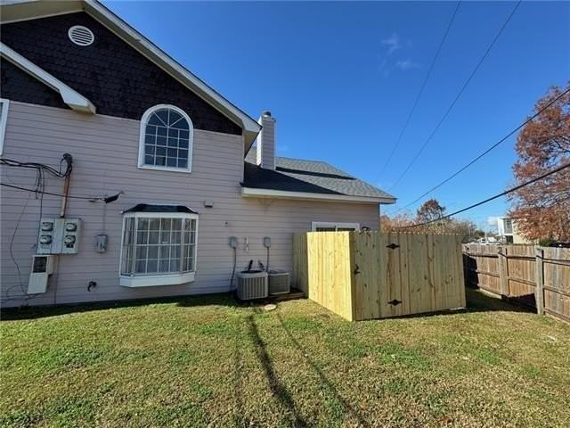 1016 Greenpoint Dr - Photo 3 of 16