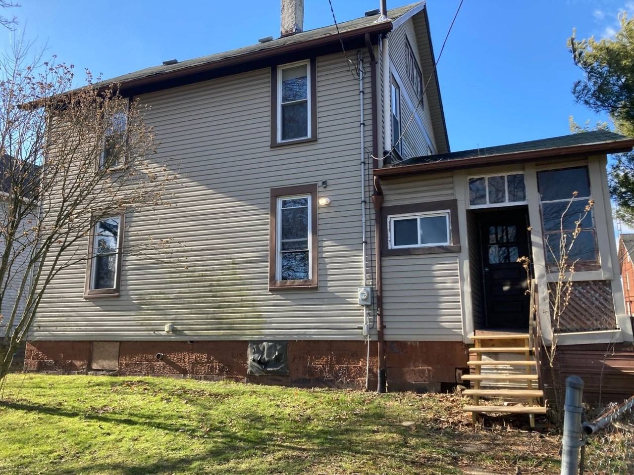 736 S Seneca Ave - Photo 2 of 22