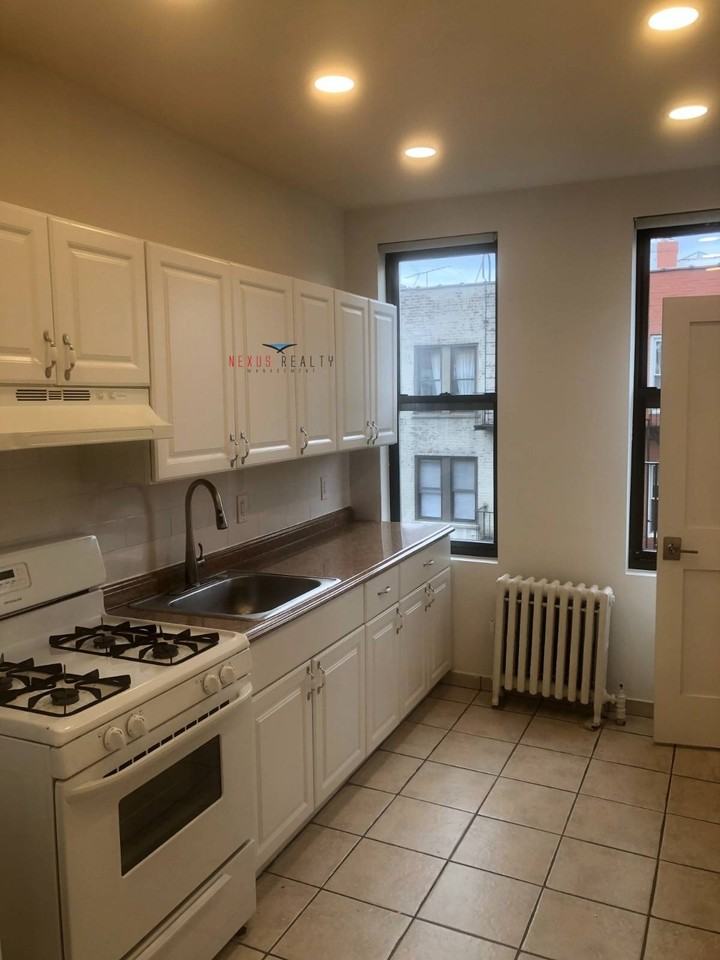 45th Street & 31st Avenue - Photo 2 of 4