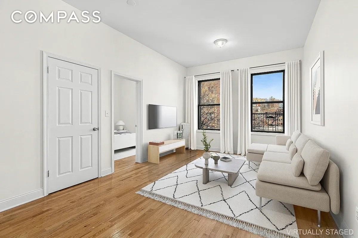 256 Gates Ave #4A - Photo 2 of 8