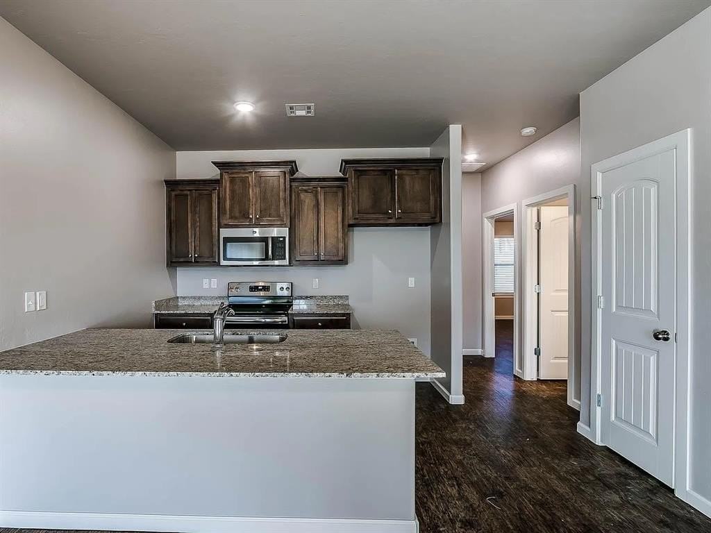 4609 Castle Bay Cv - Photo 6 of 21