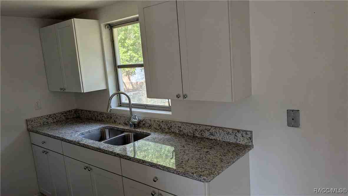 33 E Murray St - Photo 4 of 14