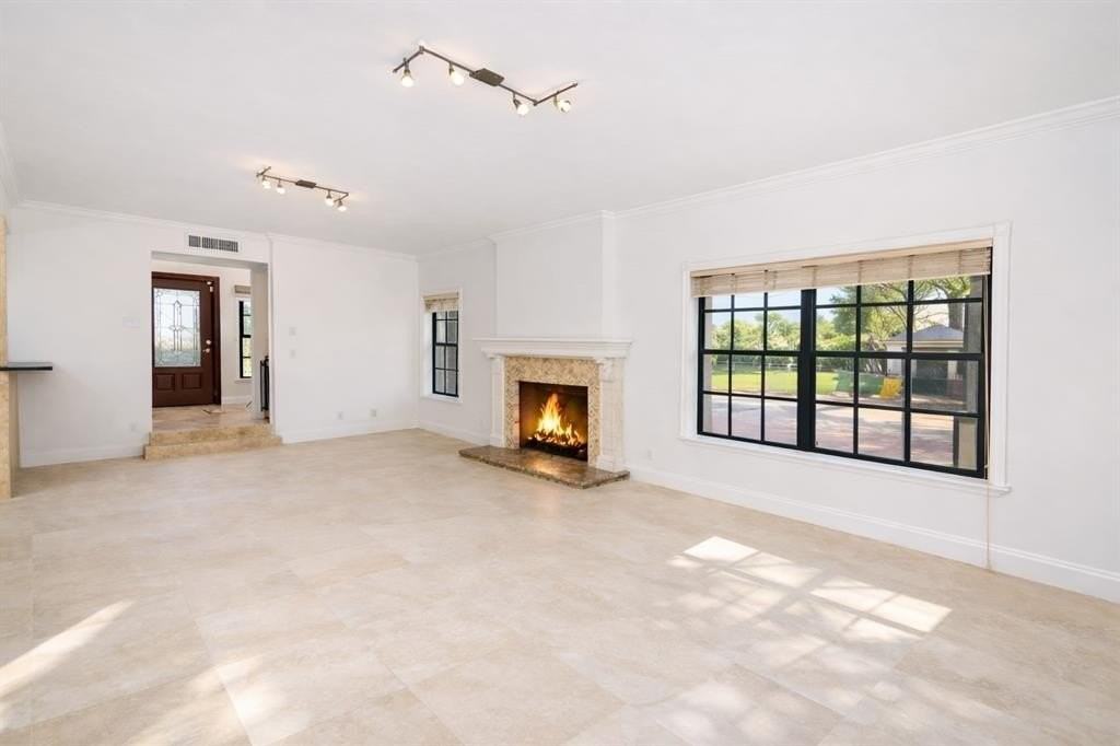 1524 Se 12th St #1 - Photo 7 of 31