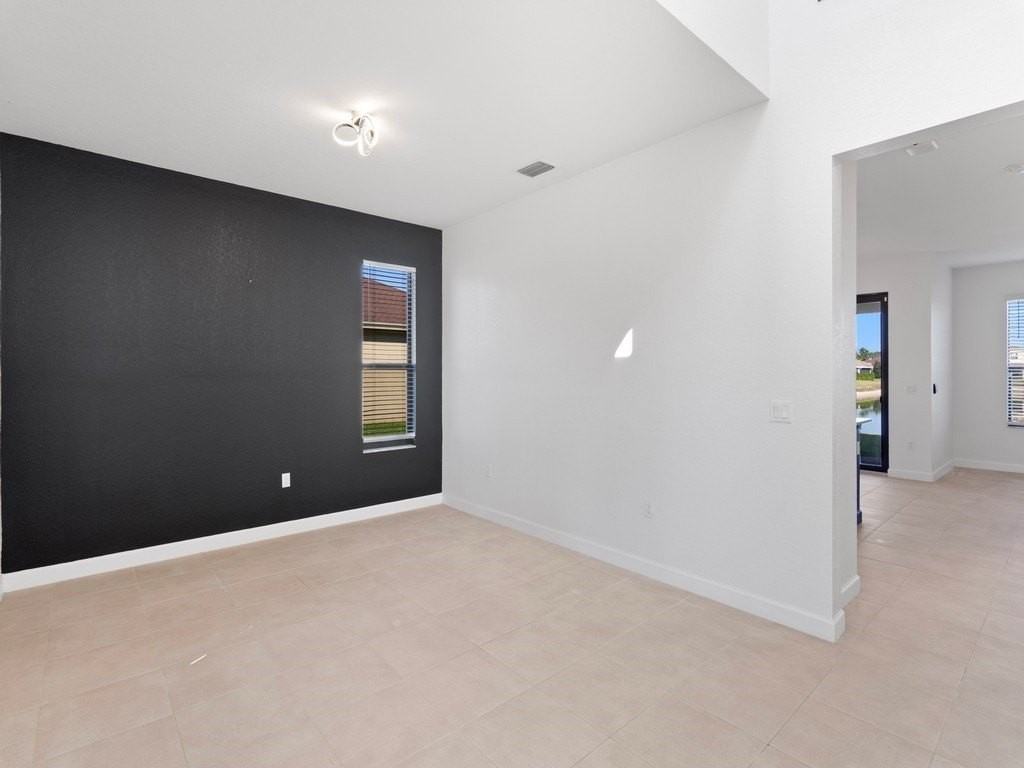 10120 Verona Mnr - Photo 6 of 36