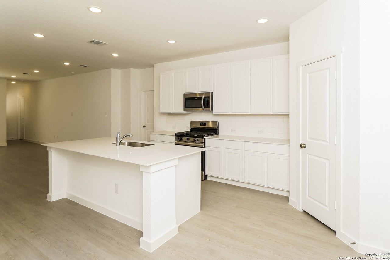 11714 Carolina Rose - Photo 7 of 16