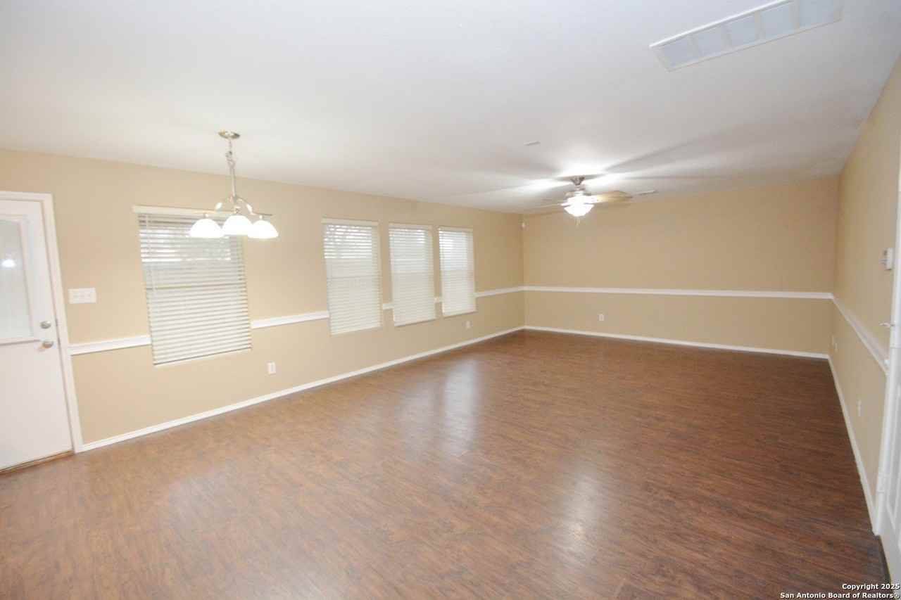 241 Stampede Rnch - Photo 3 of 18