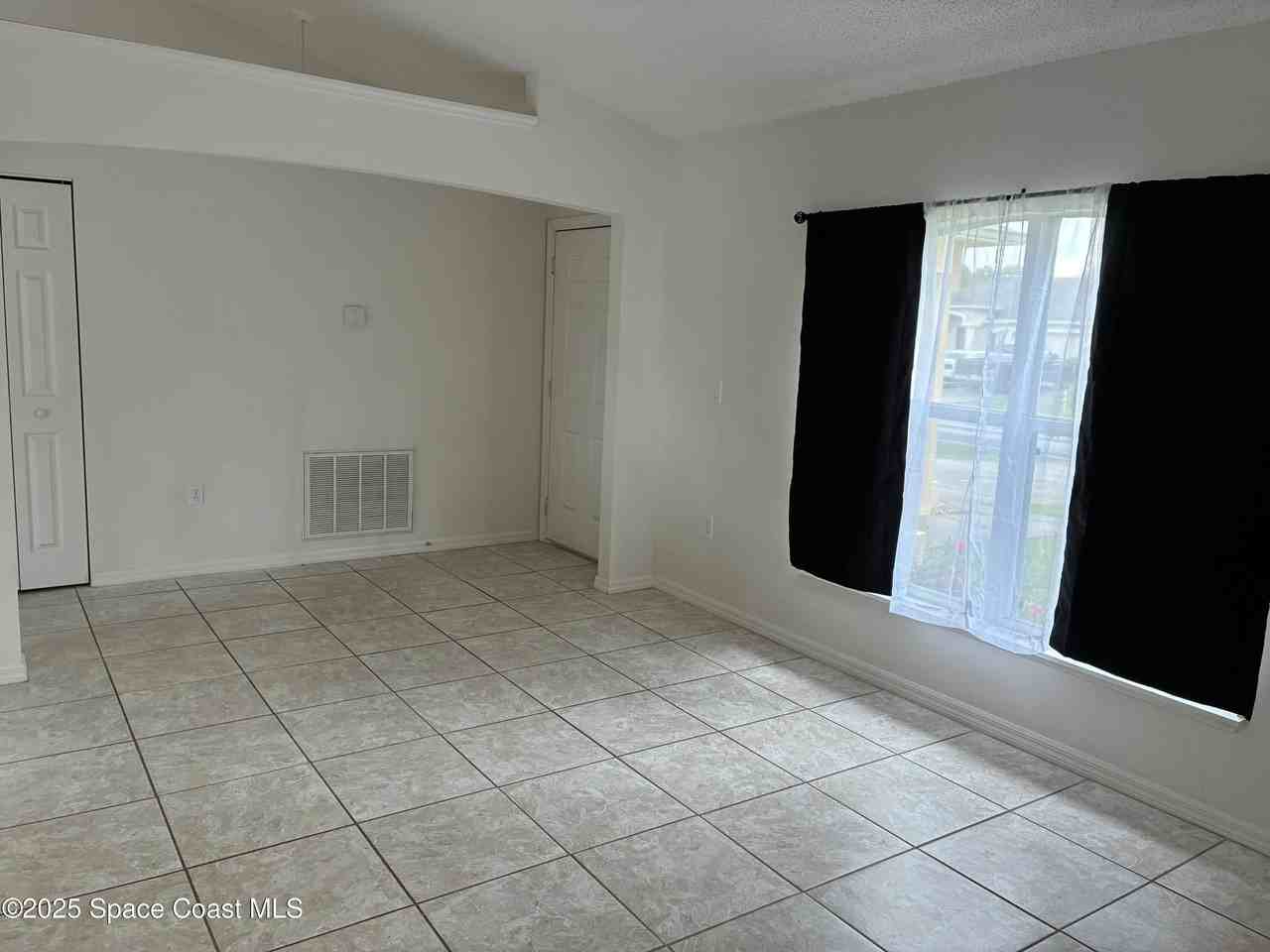 117 Hillock Ave Nw - Photo 3 of 17