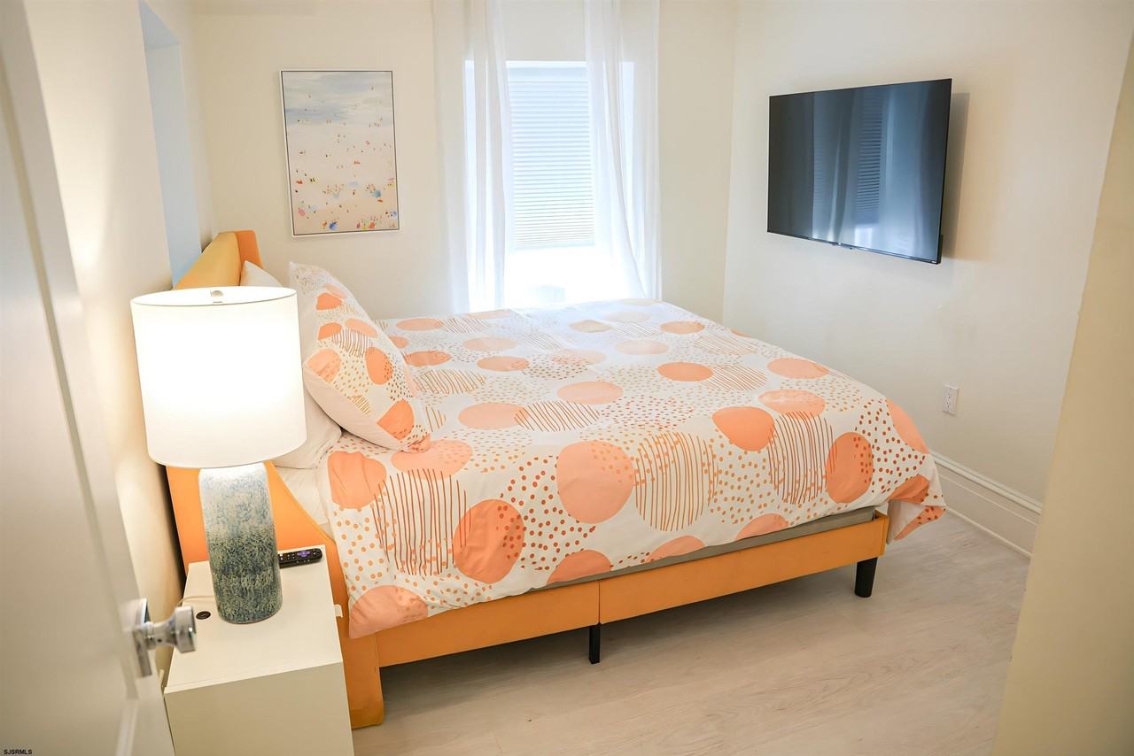 112 N California Ave - Photo 7 of 14